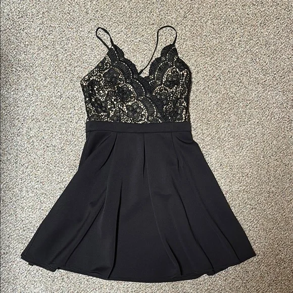 chinese dress ladies Lady Black Tie - Francesca Gown - Ball Gown with Sleeves main image 1